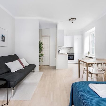 Wehost Modern Scandinavian Studio In Trendy Kallio Helsínquia Exterior foto