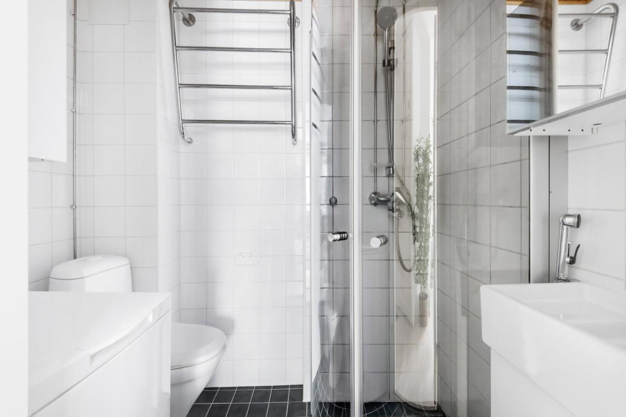 Wehost Modern Scandinavian Studio In Trendy Kallio Helsínquia Exterior foto